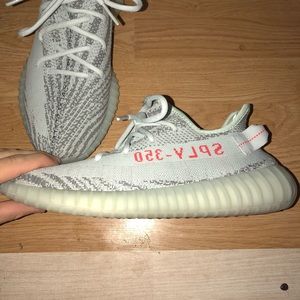 Yeezy boost 350 v2 blue tints